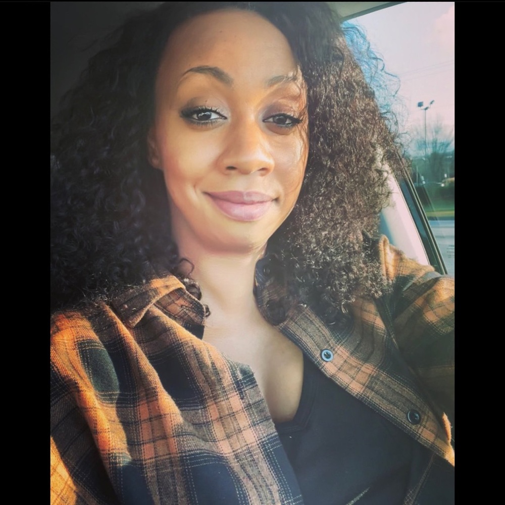 Meet your Posher, Lanica